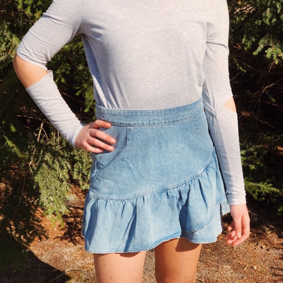 PacSun Ruffle Denim Skirt - Picture 3 of 5